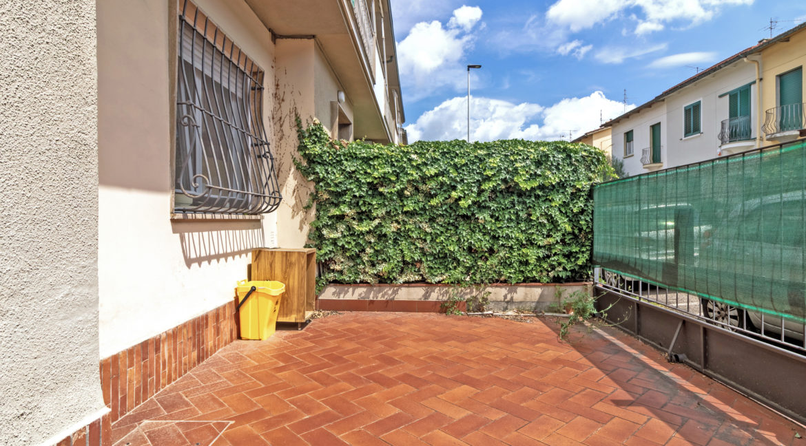 TV_295-02